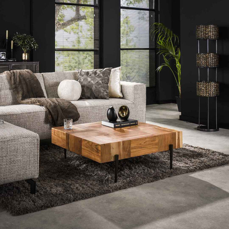 Table basse carrée en bois
